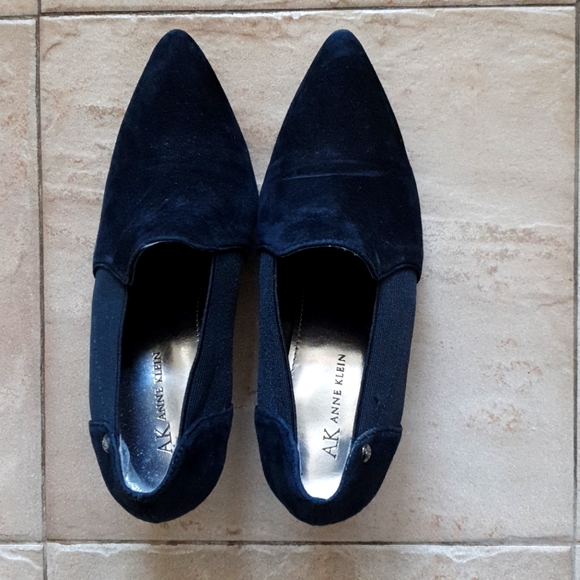 AK Anne Klein suede shoes - Picture 2 of 3